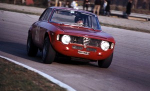 Der Alfa Romeo Sprint GTA war ein Sportwagen, den Alfa Romeo von 1965 bis 1975. (Werksfoto)