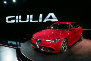 Der langerwartete neue Alfa Romeo wurde mit einer großen Show am Rande der Weltausstellung in Mailand den geladenen Medienvertretern vorgestellt. (Werksfoto)