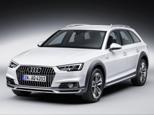 Klare Signale: „allroad“-Schriftzüge an den vorderen Kotflügel und auf der Heckklappe verweisen auf die besonderen Fähigkeiten des neuen Audi A4 Modells. (Werksfoto)