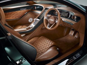 Bentley EXP 10 Speed 6: Feine Leder und edles Holz sorgen im Interieur für ein anspruchsvolles Ambiente. (Werksfoto).