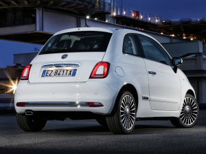 Klein, aber oho: Die Motorenpalette des neuen Fiat 500 beginnt mit einem neuen Zweizylinder-Benziner, der in zwei Leistungsstufen (85 PS oder 105 PS) angeboten wird. (Werksfoto)