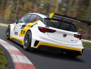 Kraftpaket: Der Zweiliter-Turbomotor des Opel Astra TCR leistet 330 PS bei einem maximalen Drehmoment von 420 Newtonmeter. (Werksfoto)