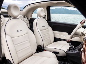 Lieber durchgehend geöffnet: Den Fiat 500 Riva gibt es als Cabriolet und als Limousine. (Werksfoto)