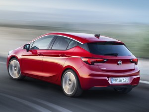 Kompakte Außenmaße: Mit einer Gesamtlänge von 4,37 Metern ist der neue Opel Astra knapp fünf Zentimeter kürzer als sein Vorgänger. (Werksfoto)