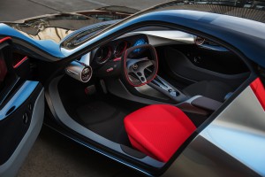 Rücksicht mal anders: Anstelle von Rückspiegeln hat der Opel GT Concept kleine runde Monitore – gibt für die Aerodynamik. (Werksfoto)