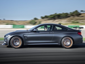 Markant: Der Frontsplitter und der große Heckflügel weisen den neuen BMW M4 GTS als High-Performance-Model aus. (Werksfoto)