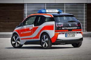 Auch der ärztliche Rettungsdienst in München ist mit dem BMW i3 im Notfall schnell zur Stelle. (Werksfoto)