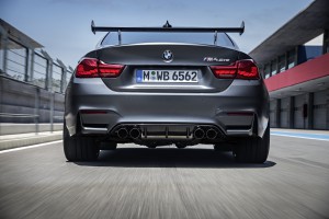 Weltweit erstmals in einem Serienautomobil: Der BMW M4 GTS verfügt über innovative Heckleuchten in OLED-Technologie. (Werksfoto)